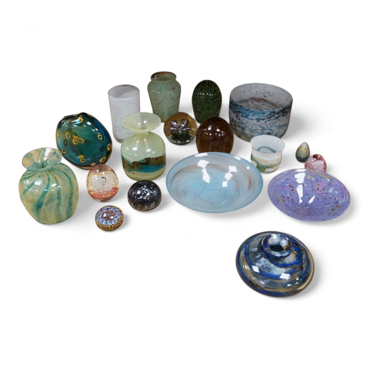 A collection of mixed art glass and paperweights, including two Mdina flared rimmed glass vases, Adrian Shankey glass, an Isle of Wight squat vase, various paperweights and a dump etc. (15)